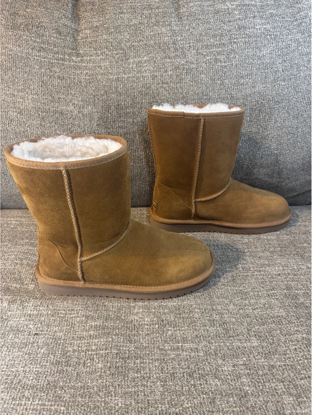 Koolaburra by UGG Koola Short Chestnut Suede Boots Size 7